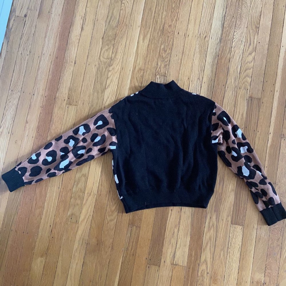 ASOS Design Mock Neck Tiger Leopard Sweater - Picture 10 of 11